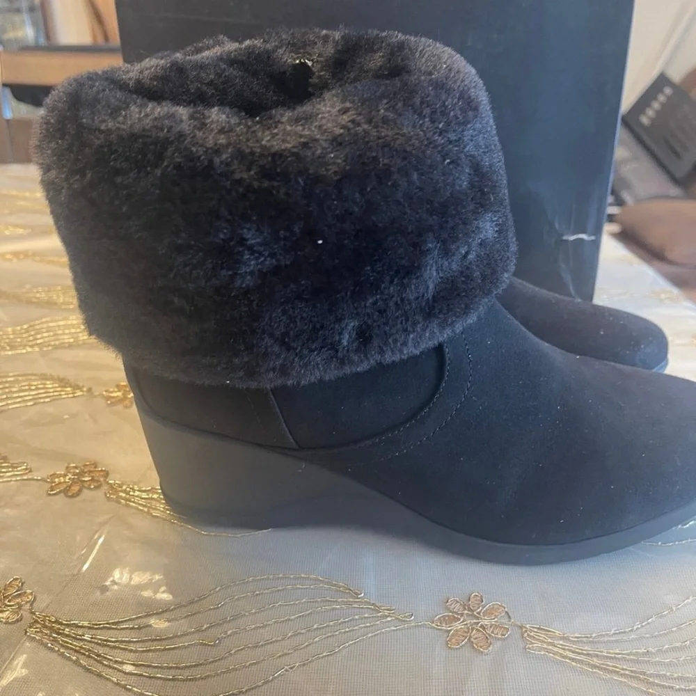 Jones New York Black Faux Fur Winter Boots
